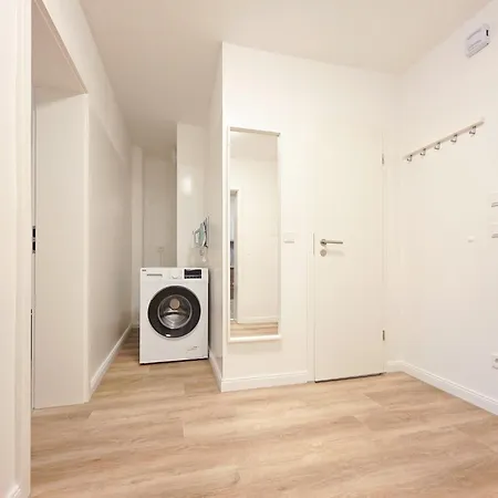 דירה Tolstov - Monteurwohnung - 2 Schlafzimmer - Wohnzimmer - Kueche - Balkon - Waschmaschine - 25 Min Zur Messe Dus *