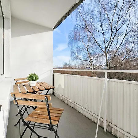 דירה Tolstov - Monteurwohnung - 2 Schlafzimmer - Wohnzimmer - Kueche - Balkon - Waschmaschine - 25 Min Zur Messe Dus