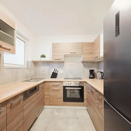 דירה Tolstov - Monteurwohnung - 2 Schlafzimmer - Wohnzimmer - Kueche - Balkon - Waschmaschine - 25 Min Zur Messe Dus *