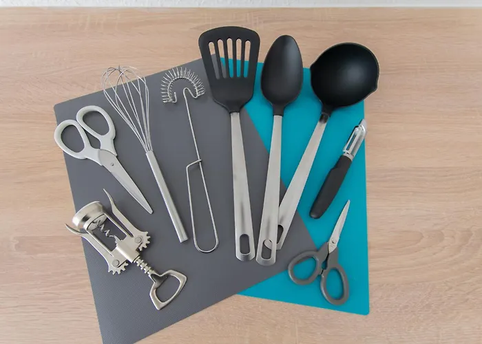 Tolstov - Monteurwohnung - 2 Schlafzimmer - Wohnzimmer - Kueche - Balkon - Waschmaschine - 25 Min Zur Messe Dus Heiligenhaus